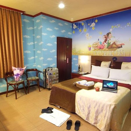 Golden Swallow Hotel Cidade de Hsinchu Exterior foto