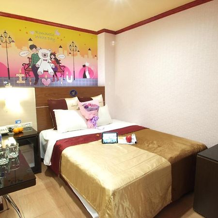 Golden Swallow Hotel Cidade de Hsinchu Exterior foto