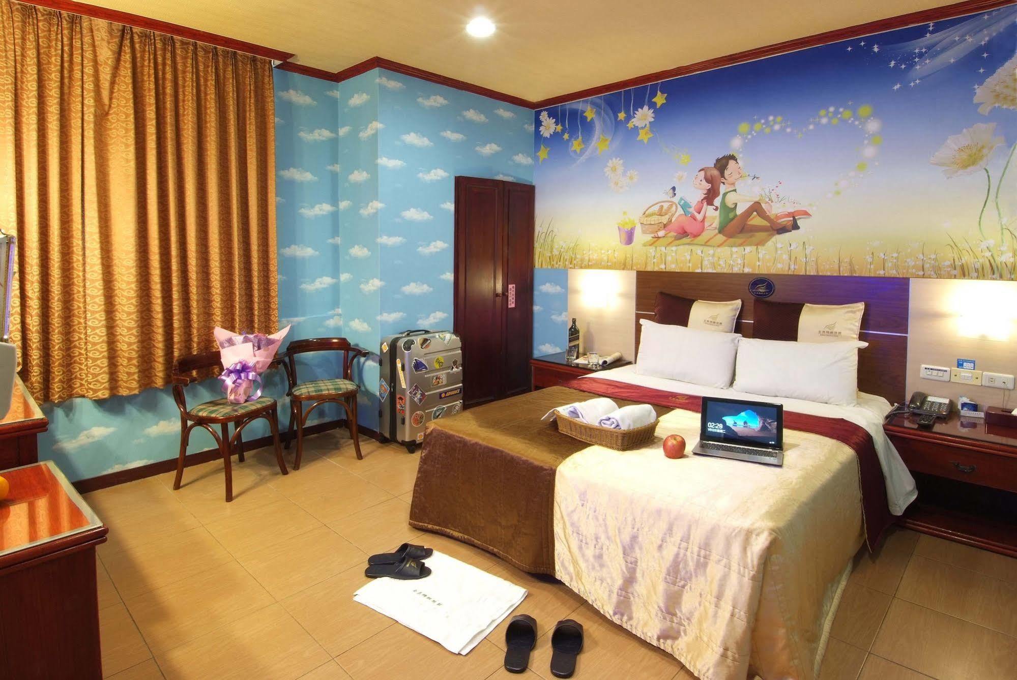 Golden Swallow Hotel Cidade de Hsinchu Exterior foto