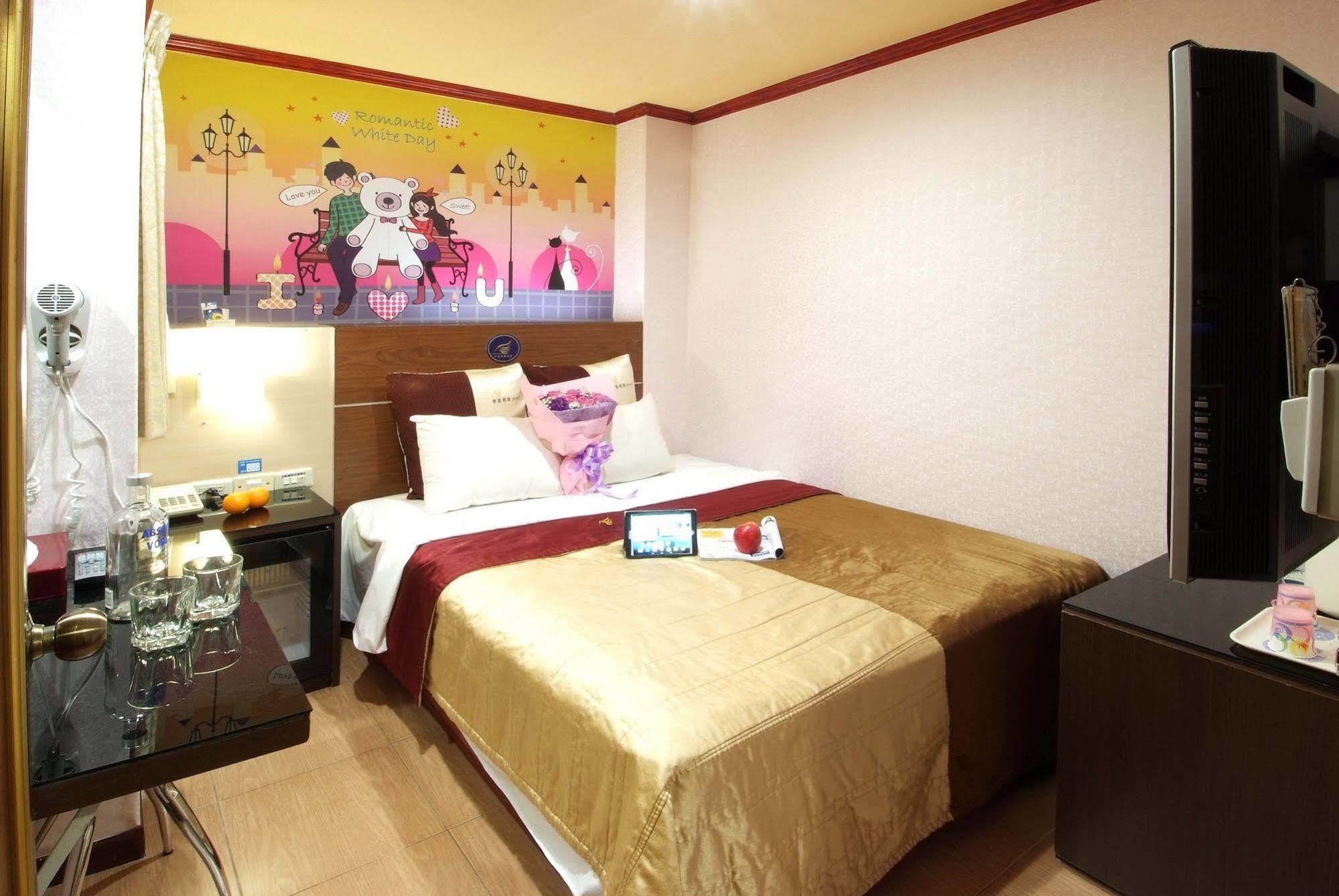 Golden Swallow Hotel Cidade de Hsinchu Exterior foto