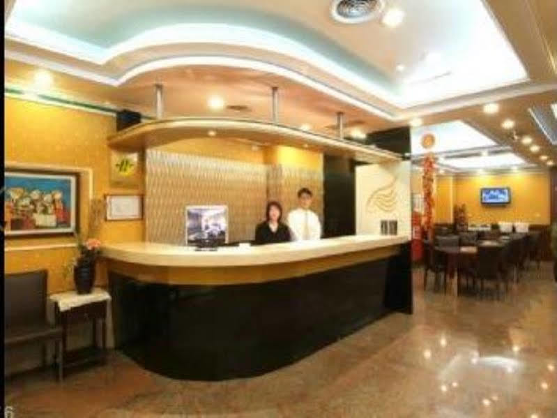 Golden Swallow Hotel Cidade de Hsinchu Exterior foto