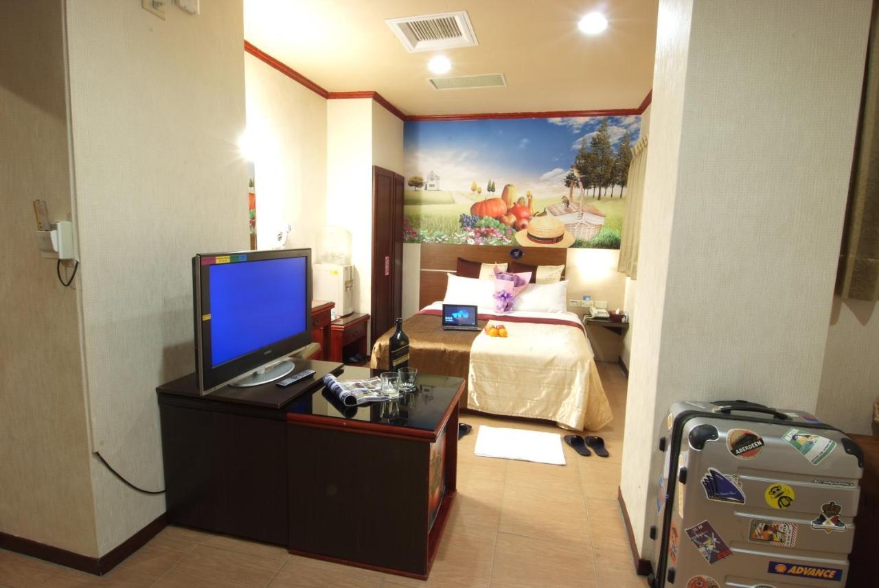 Golden Swallow Hotel Cidade de Hsinchu Exterior foto